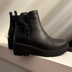 Girls Brand New NWOT Black Ankle Boots